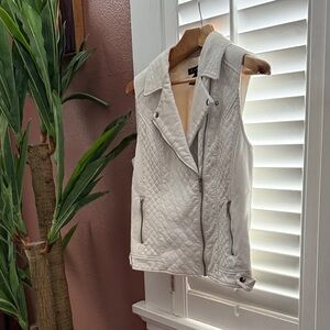 White Quilted Sleeveless Jacket